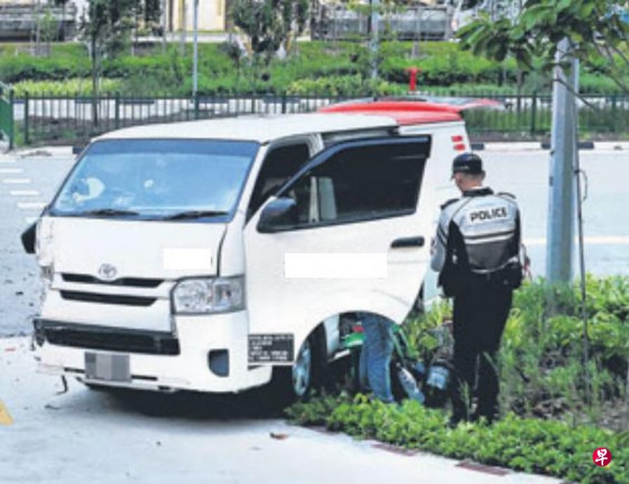 （已签发）柔：狮城二三事：货车失控撞汽车 冲上人行道