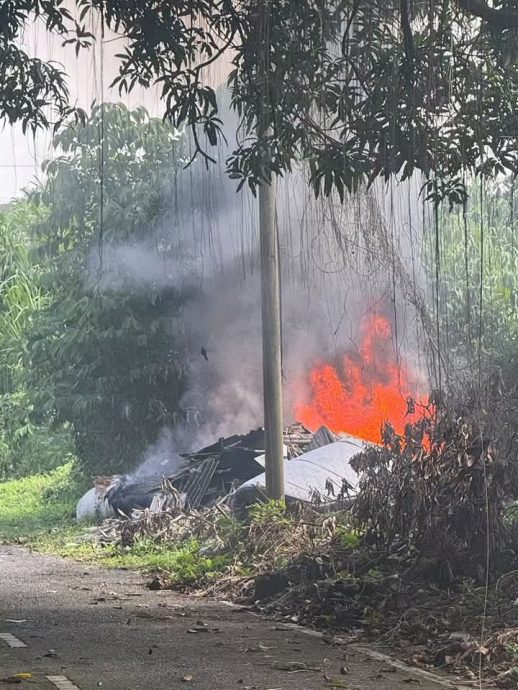 非法外劳疑纵火   守现场收铜线