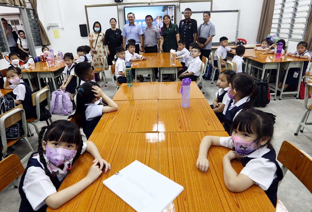 （版3头）大都会：蒲种培明华小开学日