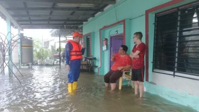 17小时长命雨  伦乐低洼地区淹水（附視頻）