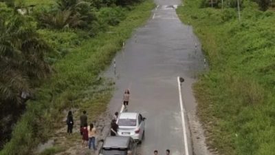 道路使用者大吐苦水．双溪阿朗路段逢雨必淹