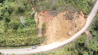 持续降雨滑坡未稳 根地咬-金马利路14.3公里全线封闭