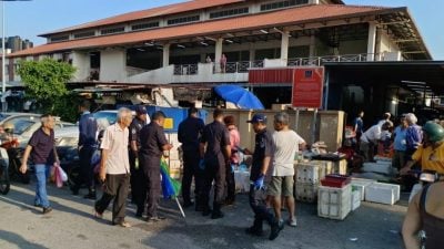 引交通阻塞 卫生问题 怡市厅扫荡不合法档口