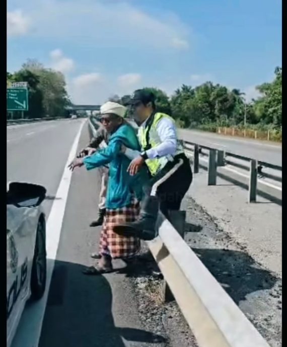 （大北马）疑失智症老翁在南北大道逆向骑车，及时被巡逻警拦截。