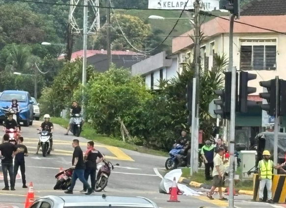 （已签发）柔：加拉巴沙威大街1死1伤车祸，警促目击者提供线索