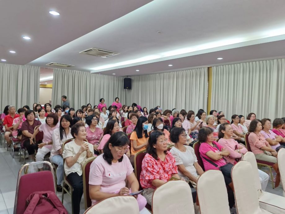 銮中华公会三八妇女节庆祝会  鼓励女性定期检查健康